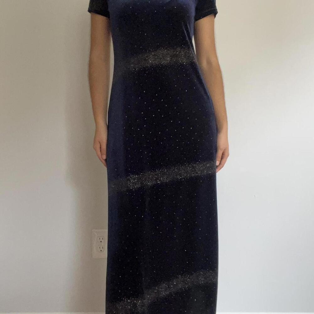Navy blue velvet midi dress with sparkly stripes #glamour